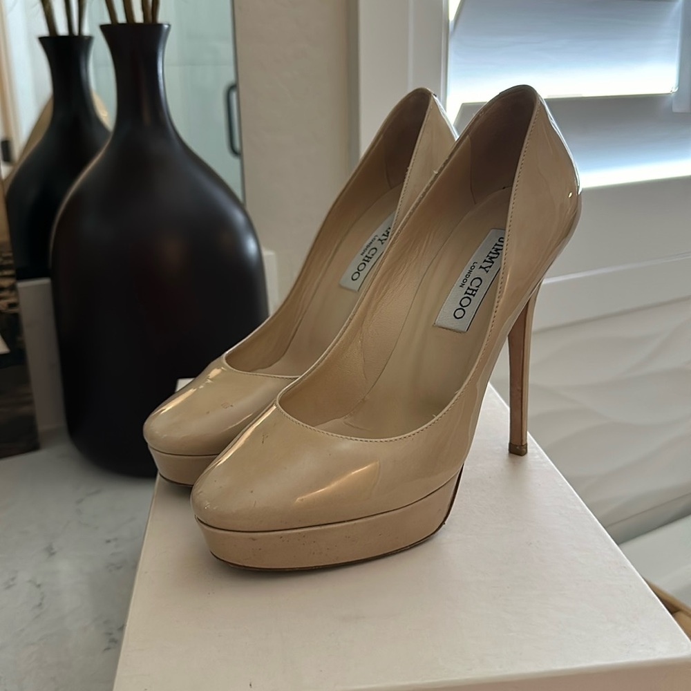 Jimmy Choo pumps 37